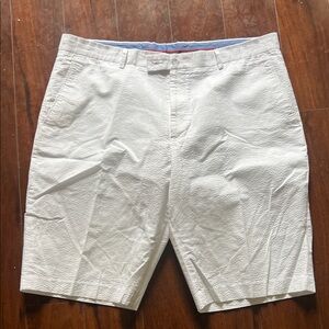 Men's Textured Cream Shorts